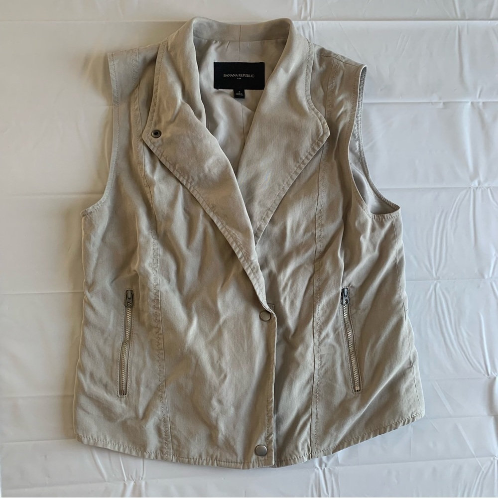 Banana republic  vest size 4 light grey/green